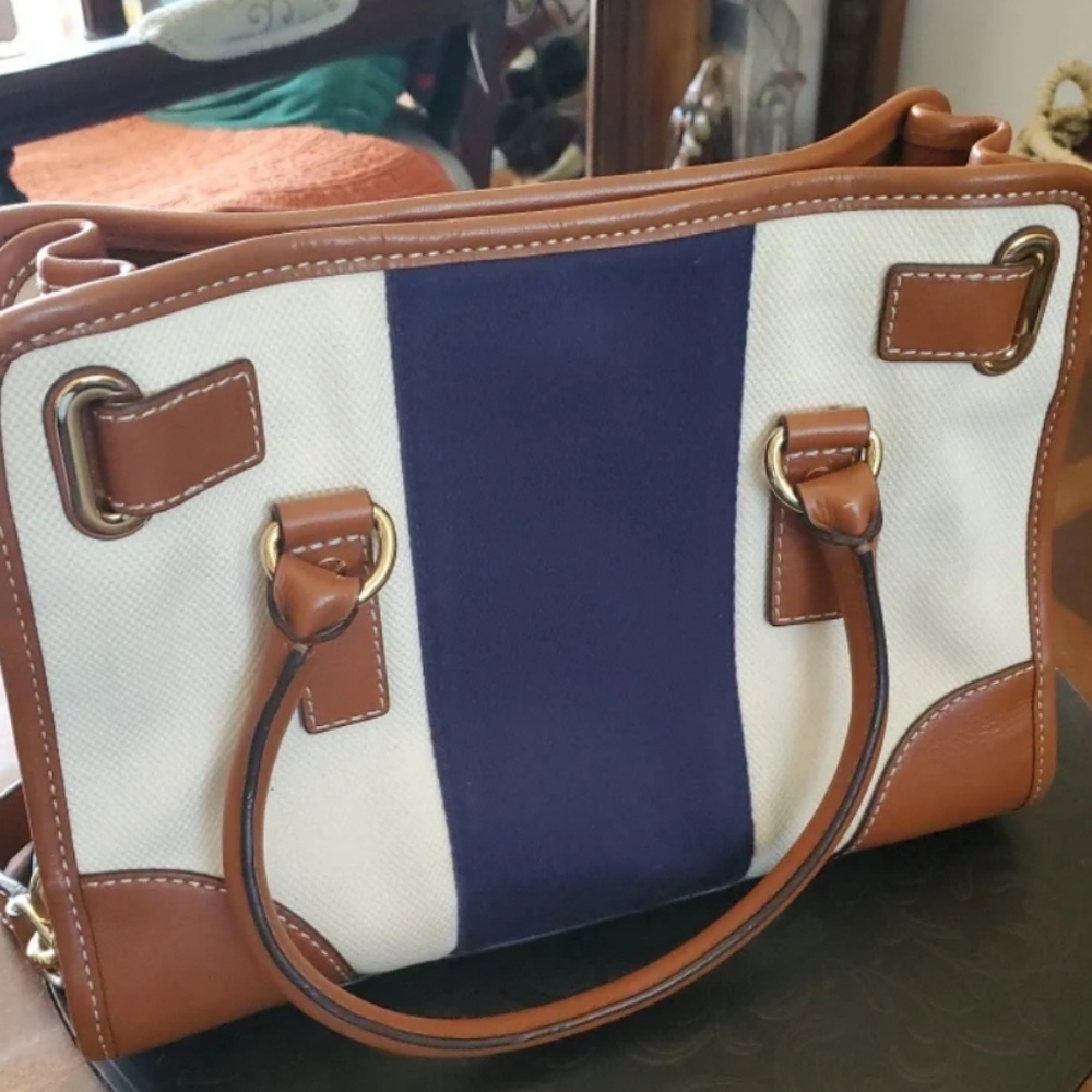 Michael Kors handbag - Picture 2 of 9